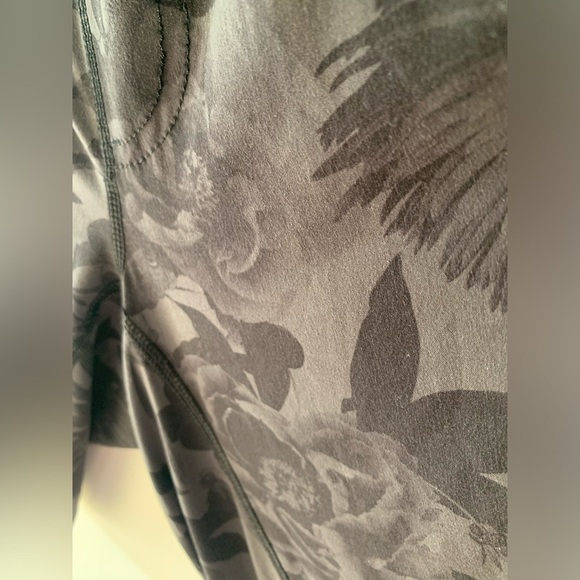 LULULEMON Pace Breaker Shorts Floral Limited Edition *Linerless - Picture 6 of 6